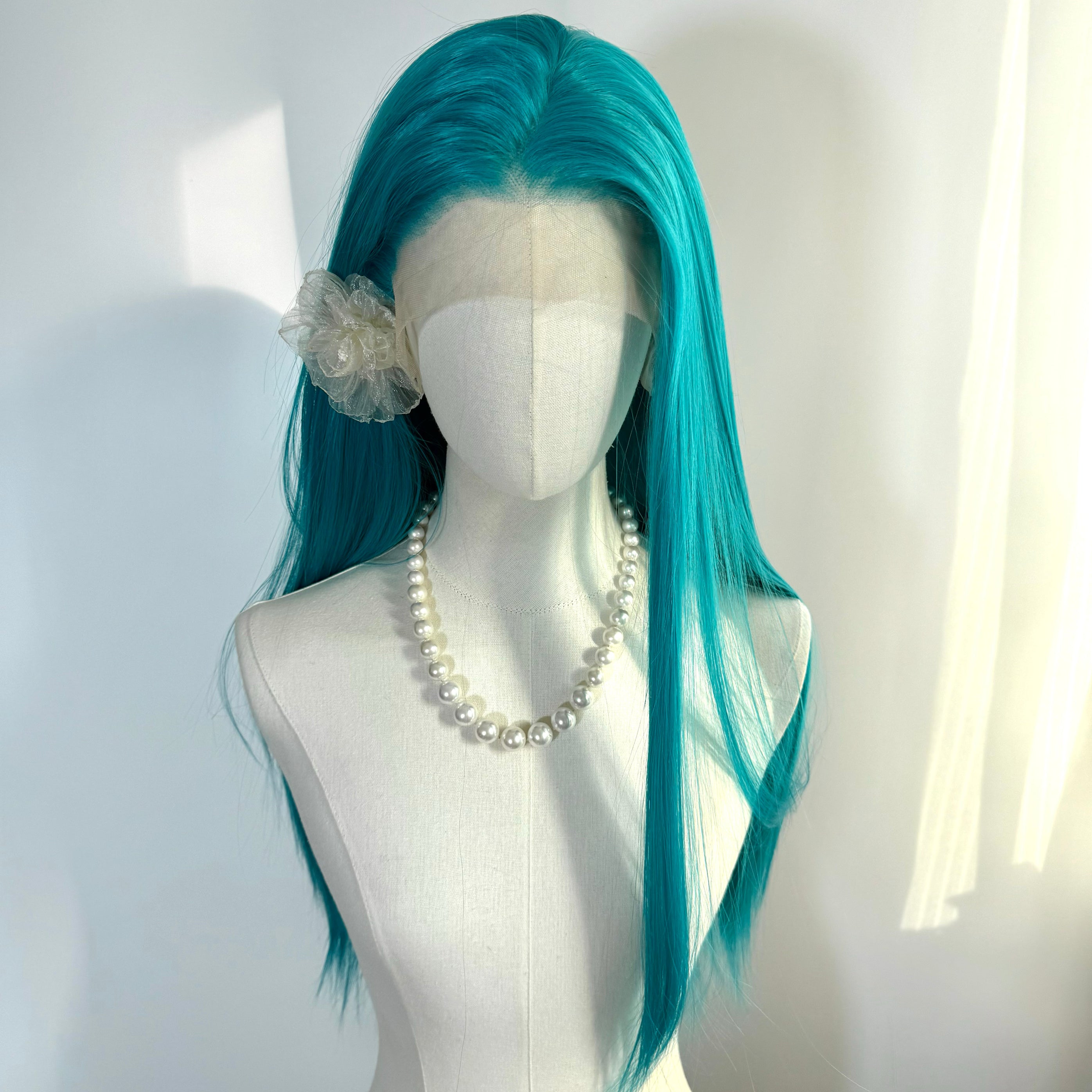 L-email Wig Hand Hook 13×3.5 Hatsune Peacock Blue Cosplay Lace Front 70cm Wig